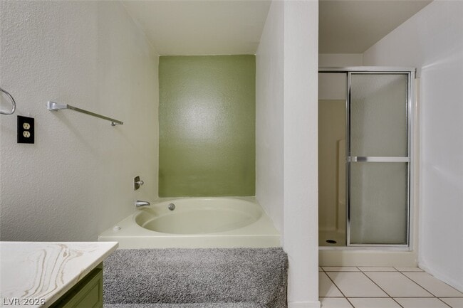 Photo - 604 Raintree Ln