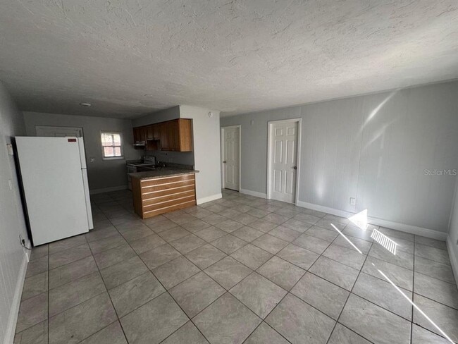 Photo - 1392 King St