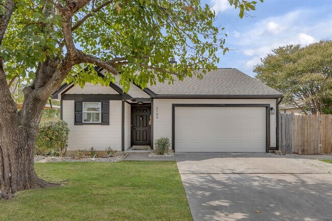 Photo - 2104 Andover Dr