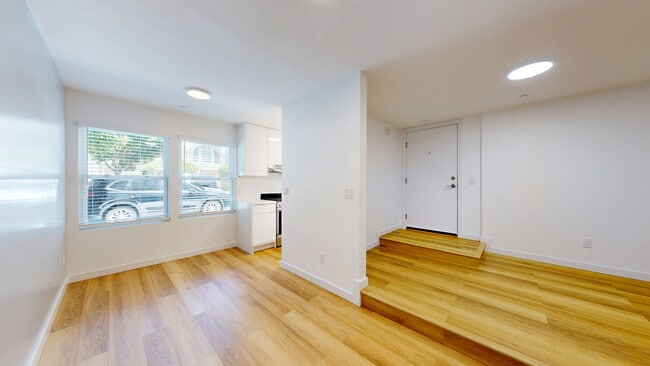 Photo - 2425 Buchanan St Unit 113