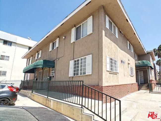 Building Photo - 4343 4th St Rental