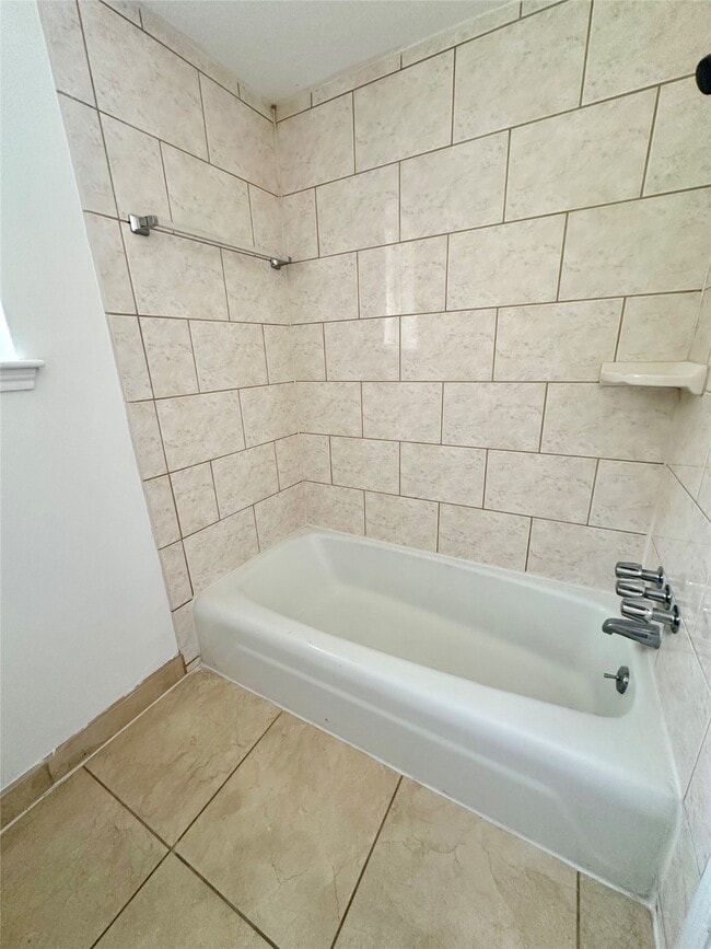 Photo - 10902 Olympia Dr