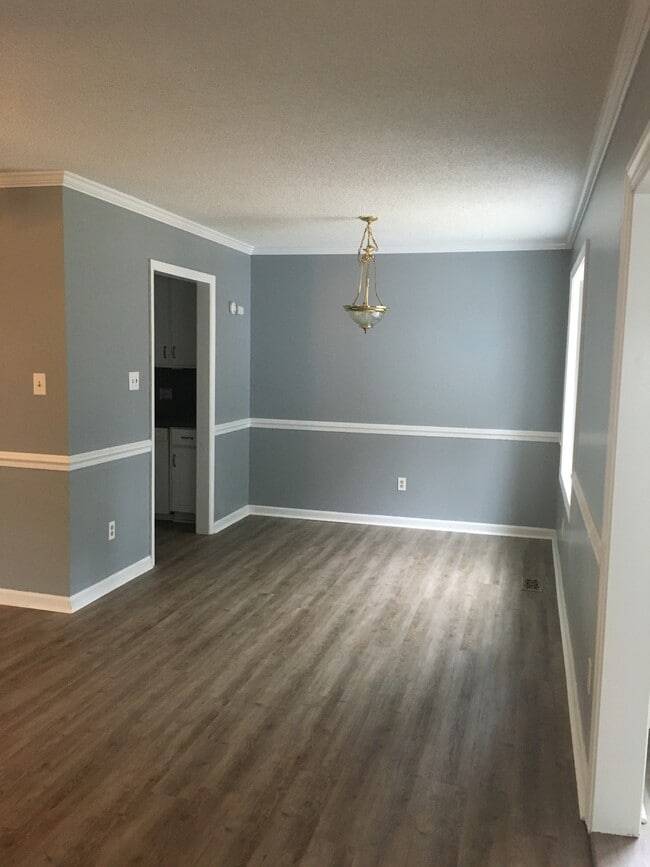 Área de comedor - 308 Rose Dr