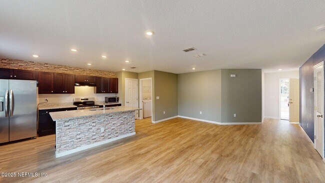 Photo - 8077 Nussbaum Dr