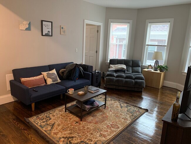 Photo - 71 Hillside St