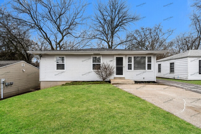 Building Photo - 325 Reasor Dr