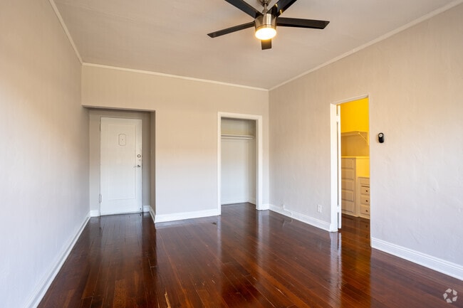 Studio - 435SF Living area