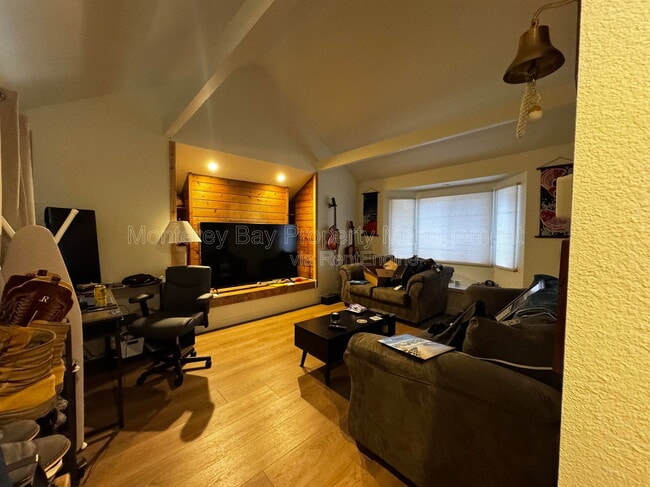 Photo - 706 Crocker Ave