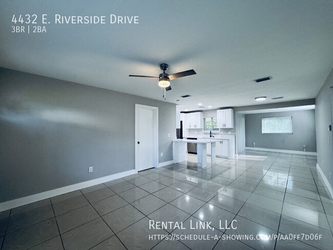 Photo - 4432 E Riverside Dr