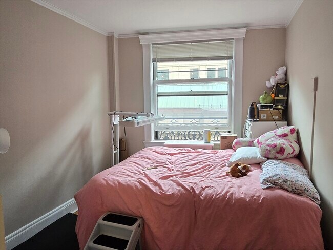 21 Beacon St Unit 6C