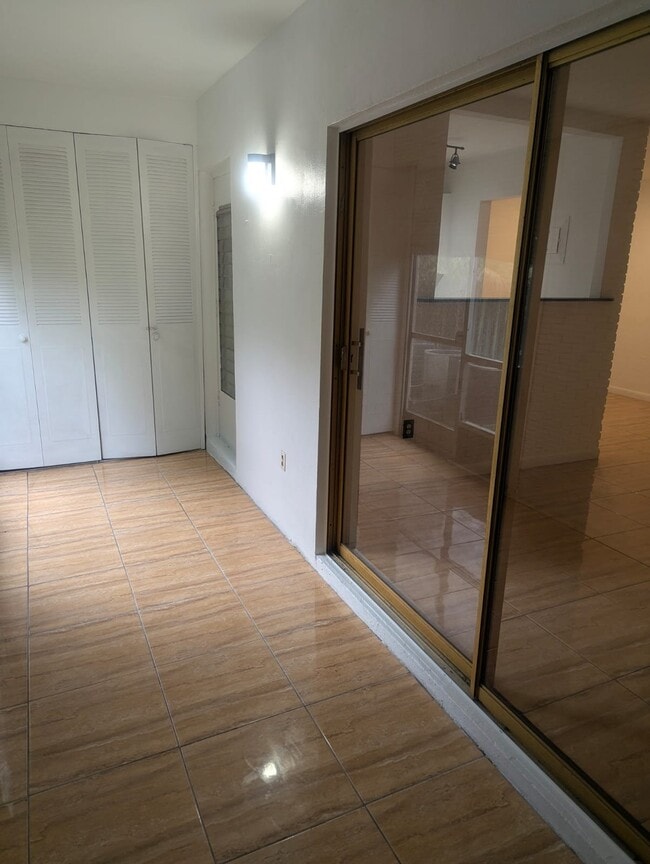 Photo - 20400 NW 7th Ave Unit 103