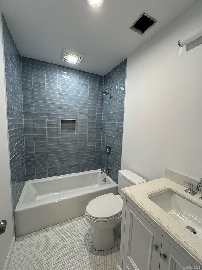 Photo - 93 Henry Ave