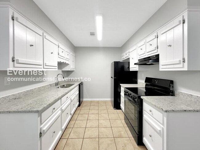 Photo - 7275 Cedardale Rd