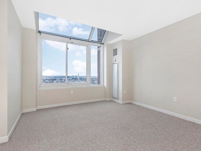 Building Photo - 10 Museum Way Unit 2427 Rental