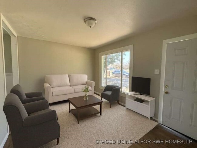 Photo - 904 E Stanford St