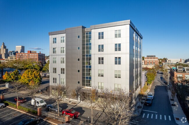 The Royale Residence - The Royale Residence Apartments