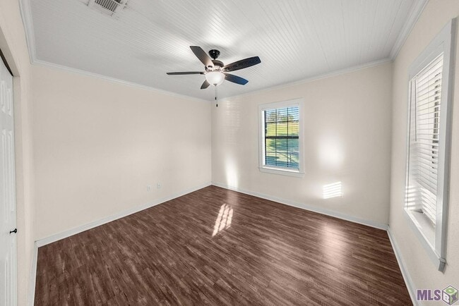 Photo - 306 Courthouse St