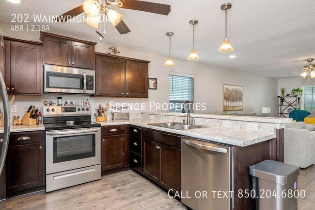 Photo - 202 Wainwright Dr