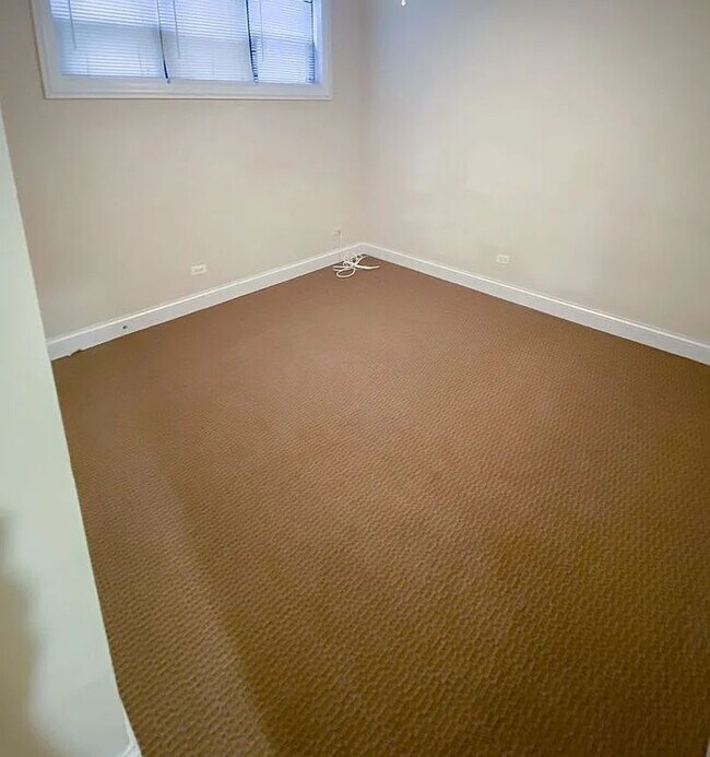 Photo - 3229 N Kenmore Ave