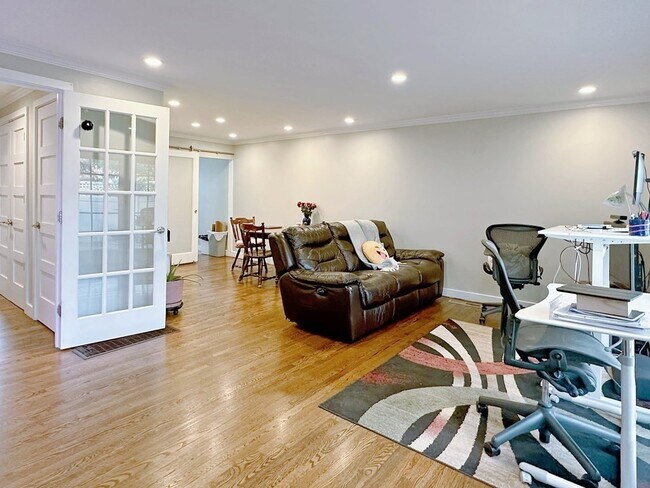 Photo - 11 Oak St Unit 43