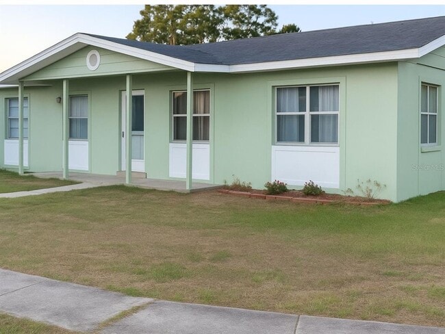 Building Photo - 4409 W Varn Ave