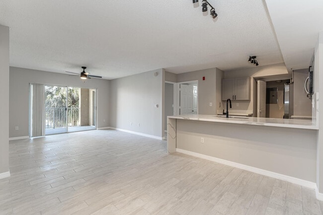 Photo - 2600 S University Dr Unit 208
