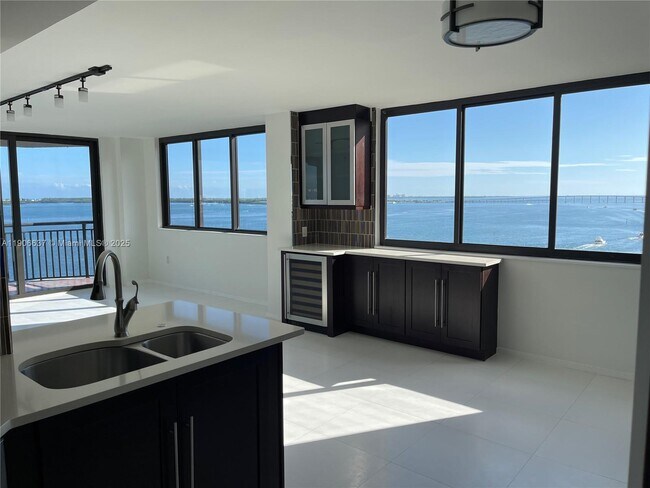 Photo - 540 Brickell Key Dr Unit 1227
