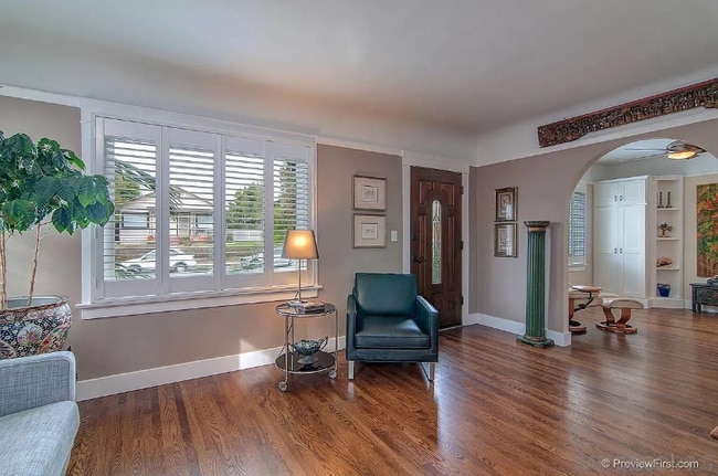 Photo - 1505 Robinson Ave