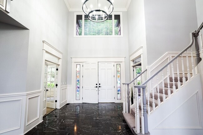 Photo - Pete’s Mountain Estate with Mountain Views