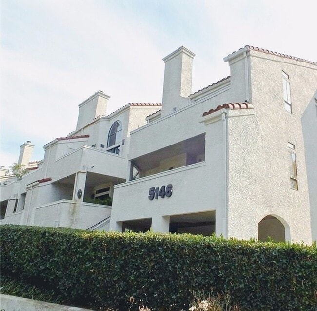 Building Photo - 2 Bedroom 2 Bathroom PLUS a LOFT Condo for...