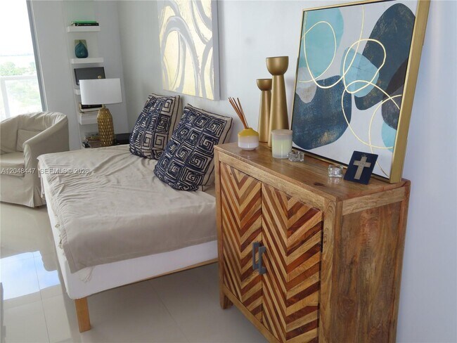 Photo - 5701 Collins Ave Unit 1703