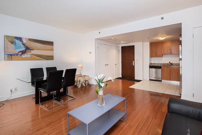 Photo - 244 Rue De la Gauchetière O Unit ID1261769P