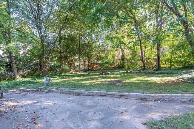 Photo - 817 S Henderson St