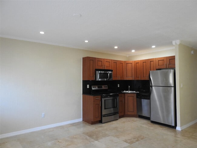 Photo - 1872 NE 46th St Unit D12