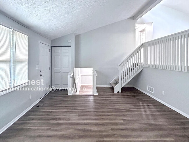 Photo - 5262 Martins Crossing Rd