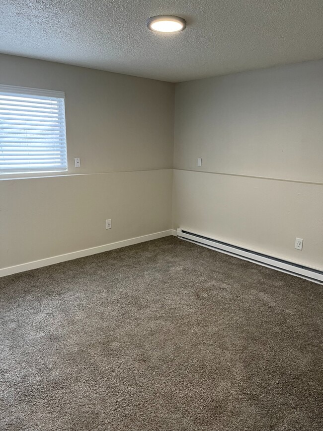 Lennox_bedroom2
