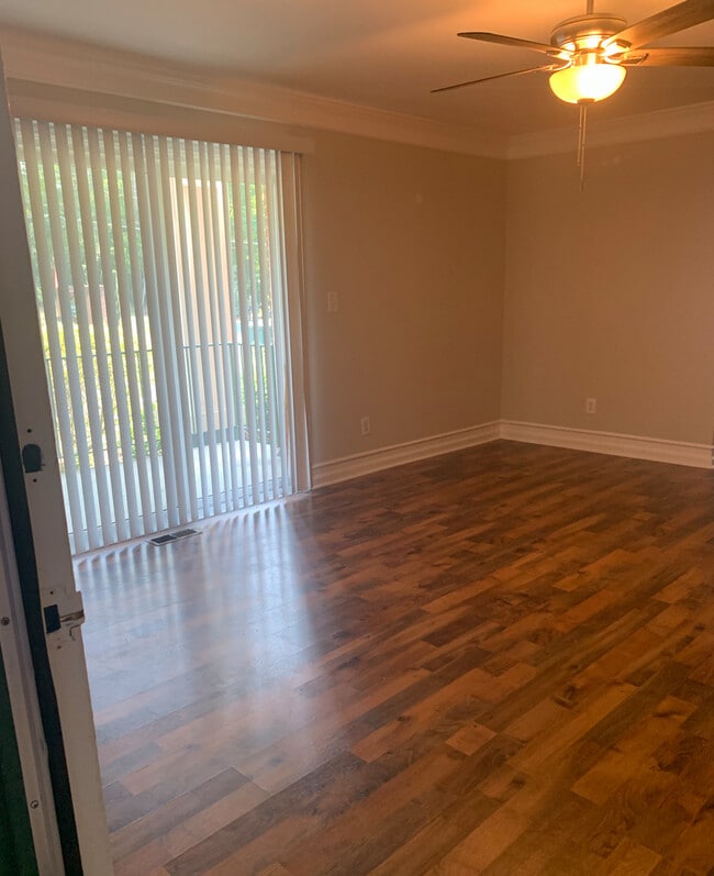Brickettwood Apartments