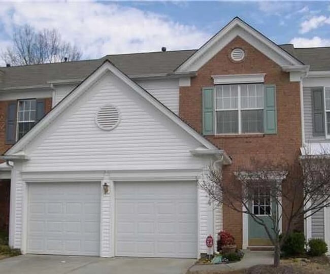 Photo - Room in Townhome on Dunford St