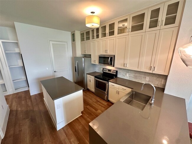 Photo - 1508 Blodgett St Unit 405