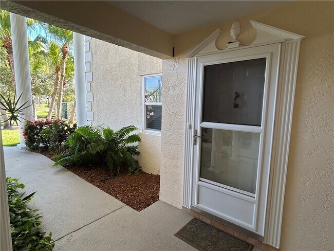 Photo - 451 Grove Isle Cir Unidad 451