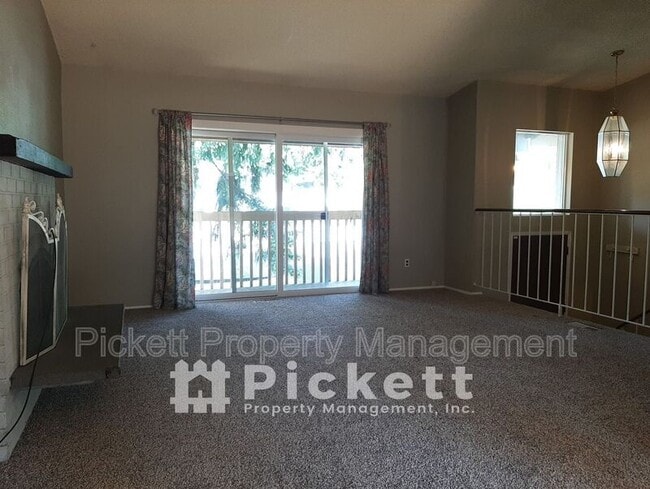 Photo - 391 NW Mosher Canyon Rd