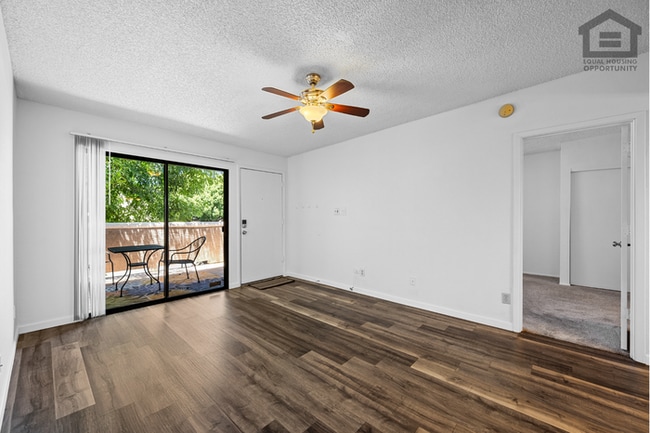 Photo - 2Bed/2Bath Condo at Thunderbird Rd/59th Ave! Ready for Immediate Move-In! Unit 2076