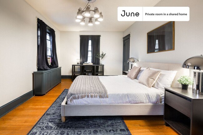 Room in Shared 5 bed/2 bath home in Cleveland Park