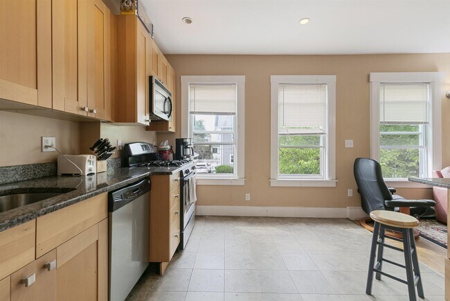 Photo - 34 William St Unit 2