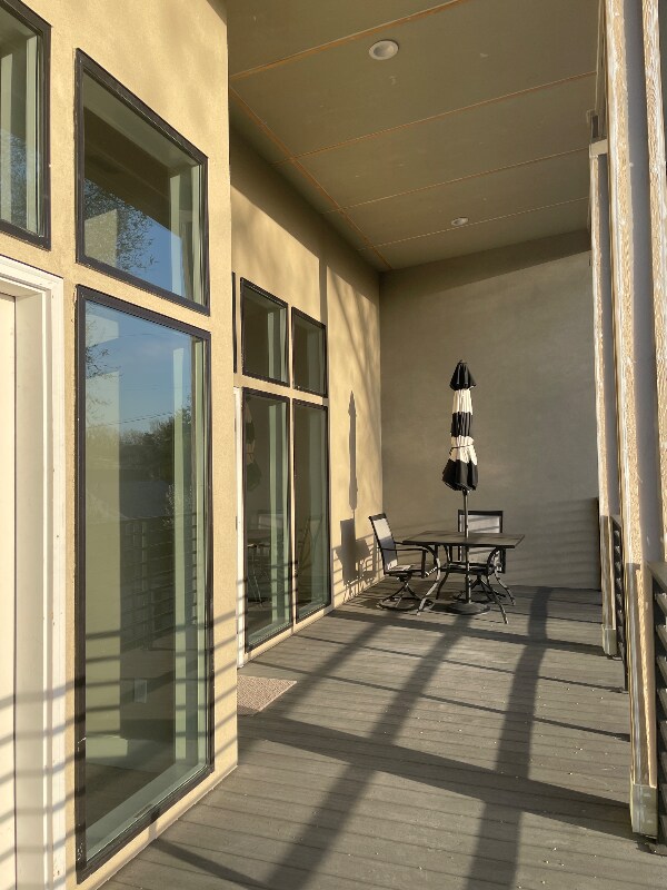 Photo - 2705 W Woodlawn Ave