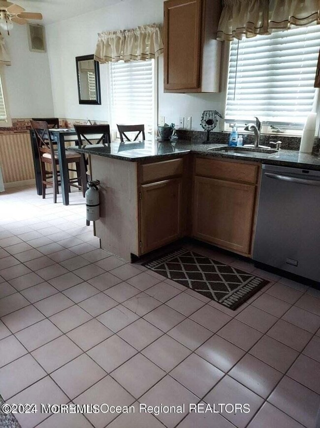 Photo - 524 Beechwood Ave