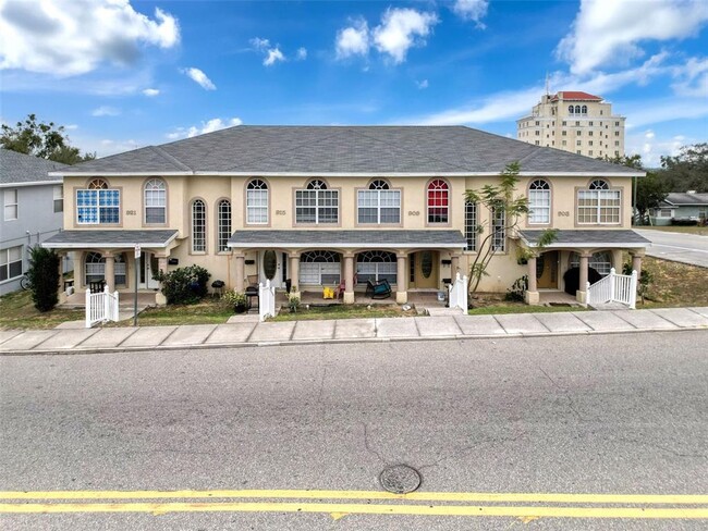 Photo - 903 E Main St Townhome