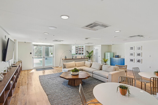 Photo - Riverview One Apartments