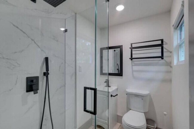 Photo - 625 NE 13th Ave Unit ID1369647P