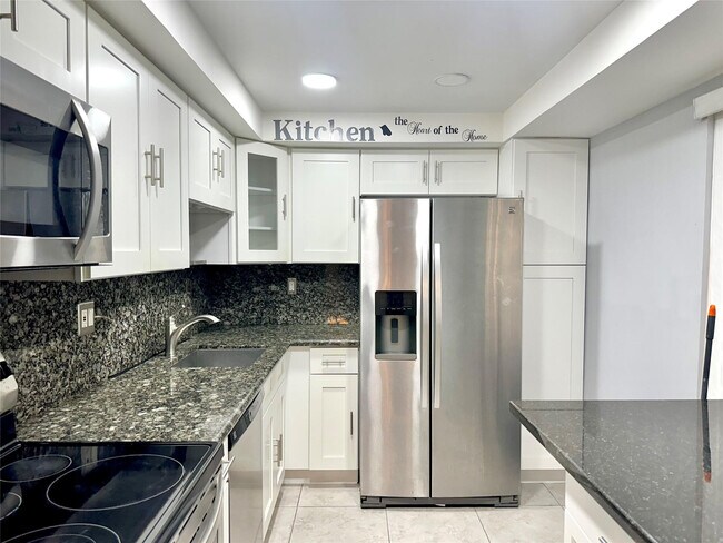 Photo - 6701 N University Dr Unit 310